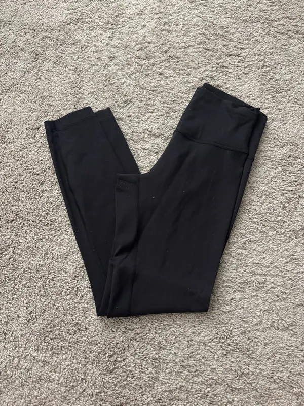 Lululemon Wunder Under HR 25” in Black - Image 2