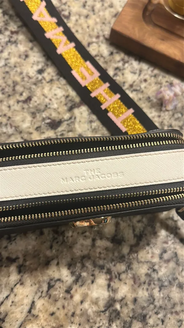 Authentic Marc Jacobs snapshot bag - Image 7