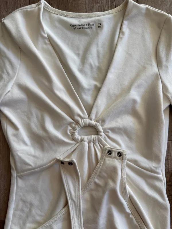 Abercrombie & Fitch Cream Long Sleeve Twist-Front Bodysuit - Image 4
