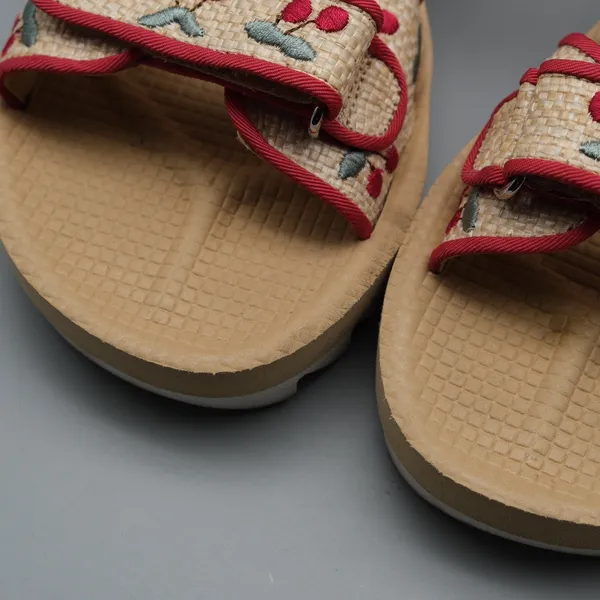 Wild Pair Kirsche Raffia Sandals 7 Tan Red Cherry Embroidered Platform Flatform - Image 6