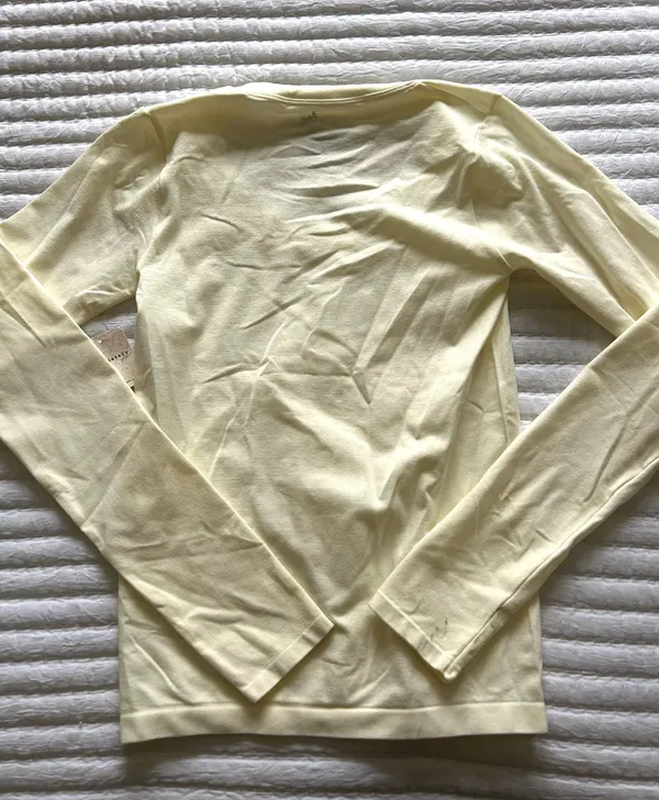 Free People intimately fitted seamless long sleeve size L/XL - Image 2