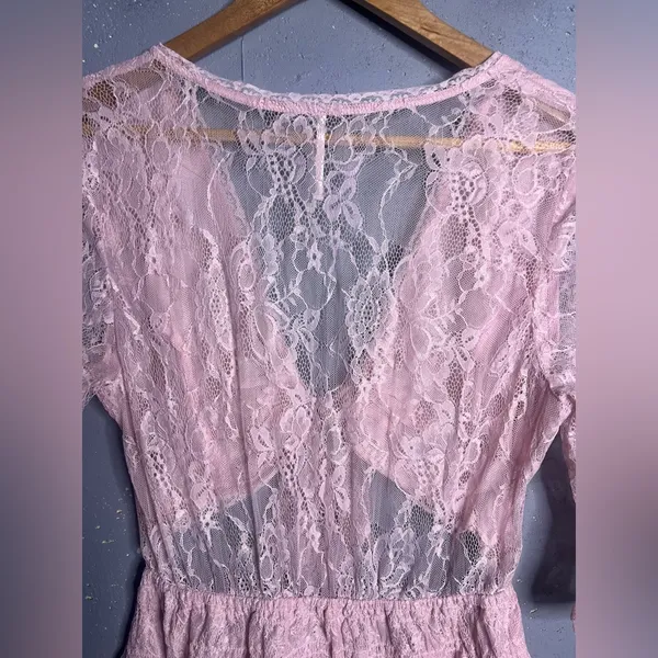 Free People LaLa Lace Mini Dress in Pink. Size Medium - Image 6
