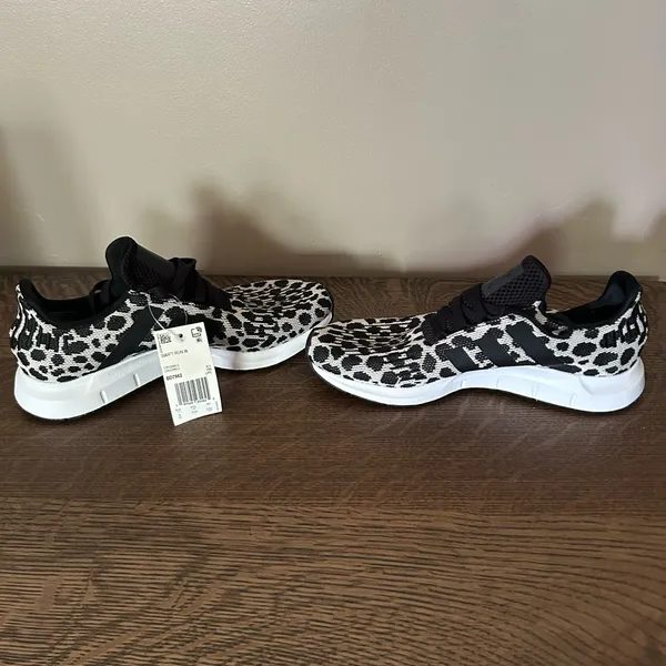 Adidas Swift Run 1.0 Shoes Women’s 8 - Image 6