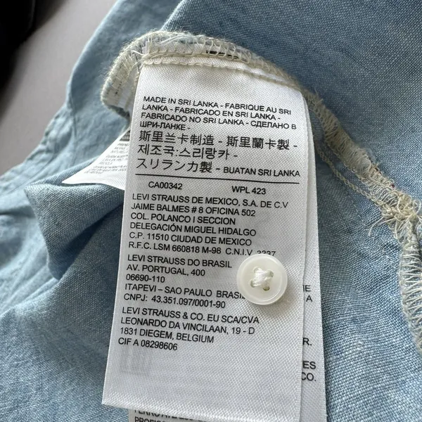 NWT Levi’s Top Women's XL Blue Chambray Button Front Balloon Sleeve - Image 12