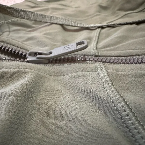 Lululemon hoodies define jacket size 4 - Image 3