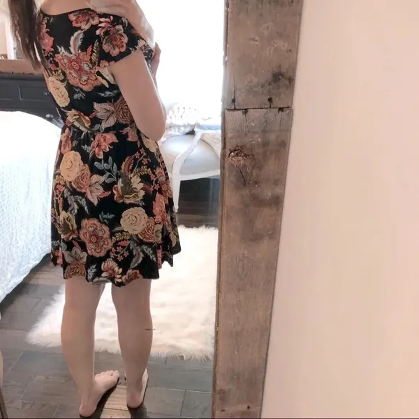 Xhilaration xsmall Flirty floral wrap style dress - Image 4