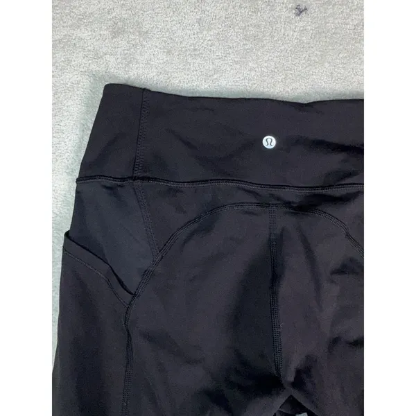 lululemon cropped black leggings size 12 no front seam - Image 4