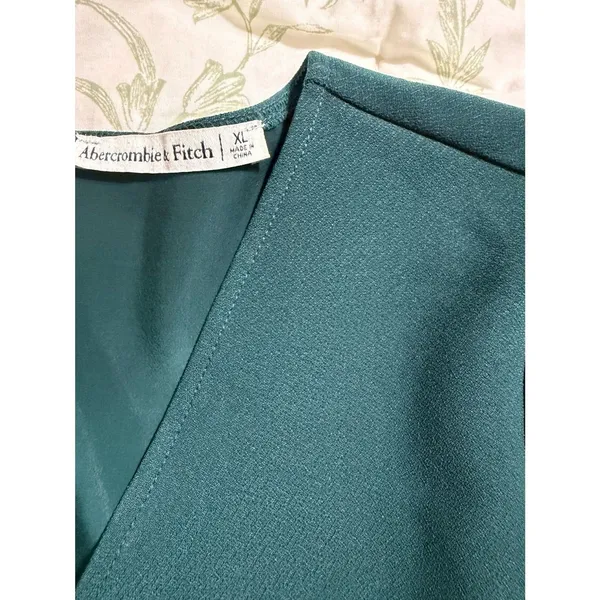 Abercrombie & Fitch Green Long Sleeve‎ Cutout Mini Dress Women's V-Neck Front XL - Image 6