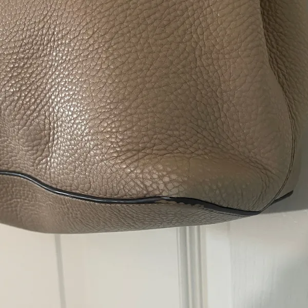 Tory Burch Light Brown Leather Mcgraw/Taylor Hobo Slouchy Bag - Image 5
