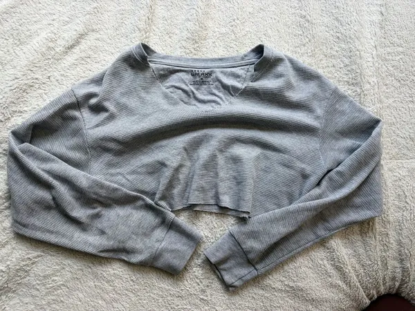 Grey cropped long sleeve Gray - Image 2