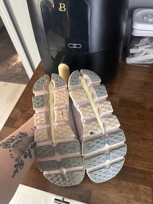On Cloud Shoes - Image 3