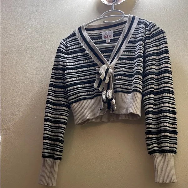 SO Me Ribbon Button Crop Cardigan Black - Image 9