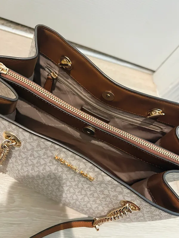 Michael Kors Shoulder Bag - Image 3