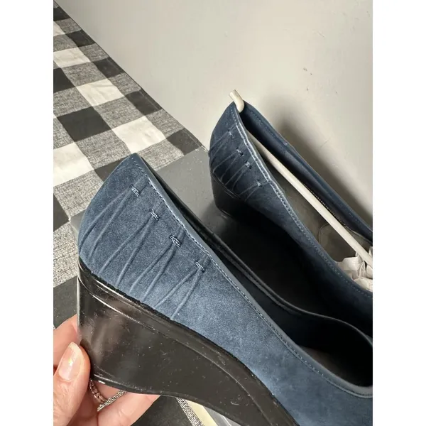 New Size 8 M Kate Ann Leah Mid‎ Wedge Pump Comfort Shoe Pleated Suede Blue - Image 4