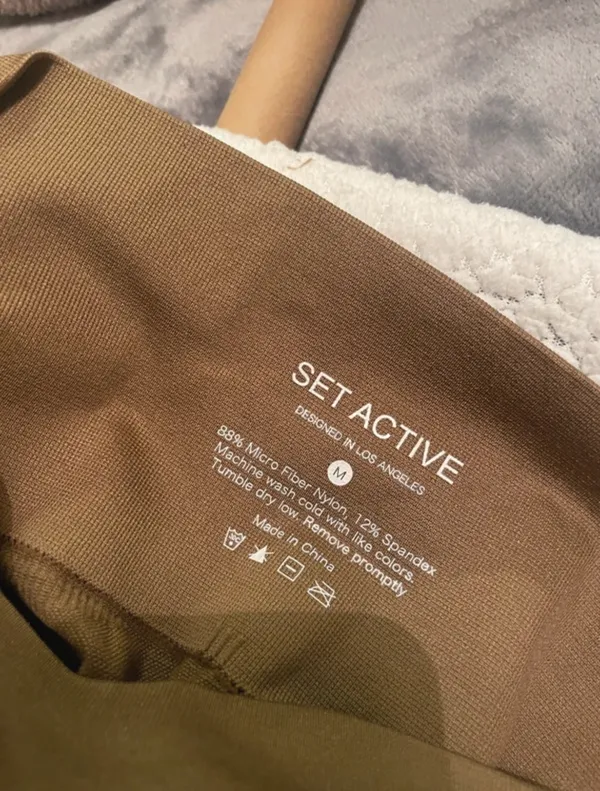 Set Active Box Cut Bra And Leggings - Image 3