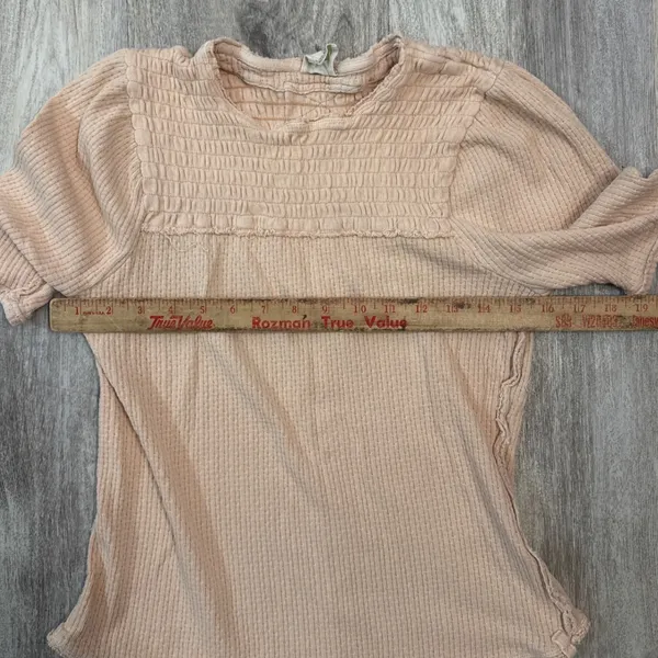 Free People Red Delicious Peach Waffle Knit Smocked Thermal Top‎ Women's Medium - Image 7