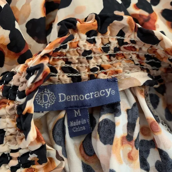 Democracy Cheetah Print‎ Blouse Top Size Medium Black Tan New - Image 2