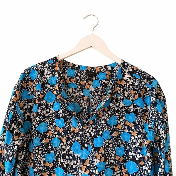 Ann Taylor Floral Seamed Split Neck Popover Blouse Night Sky Lightweight SZ S - Image 4