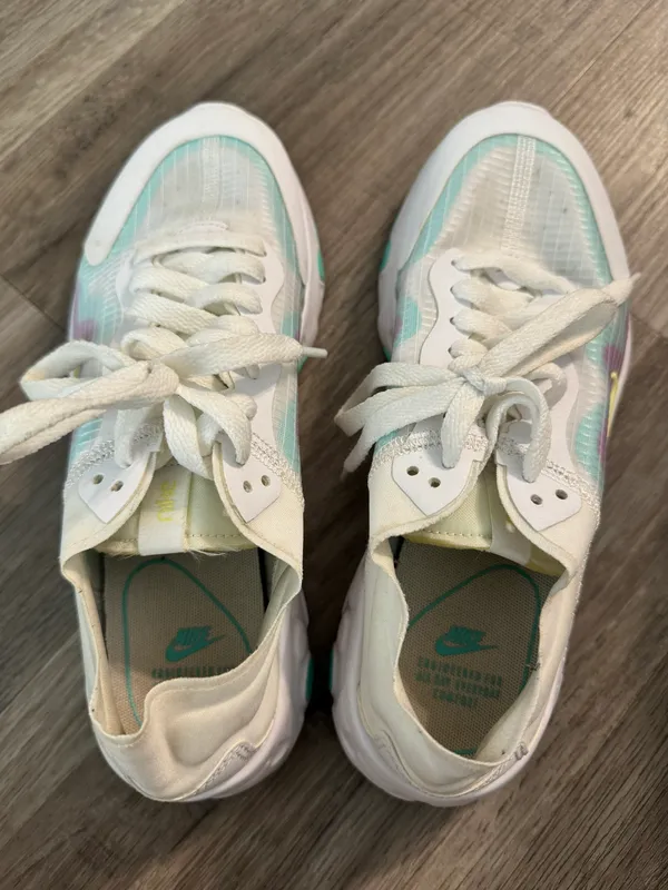 Nike Renew Lucent Sneakers - Image 4