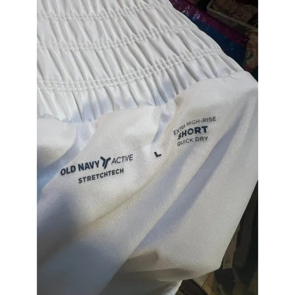 Old Navy Women's Size Large Extra-High Rise Short 3" Inseam White Stretch Tech - Image 12
