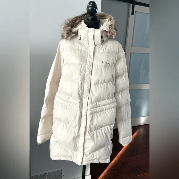 COLUMBIA puffer coat - needs some TLC ❄️ - Image 5