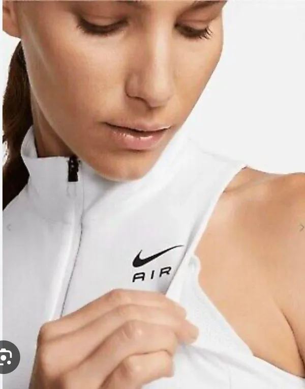 Nike Air Swoosh 1/2 Zip White Sports Bra, Size 2XL - Image 3