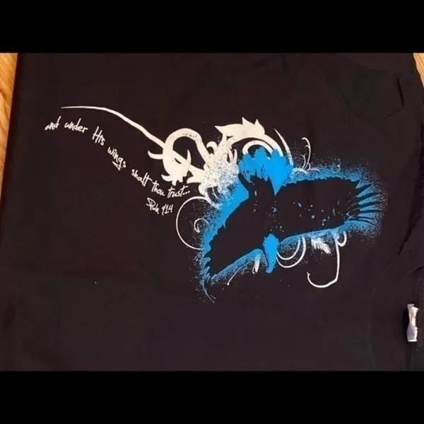 Hanes T-Shirt Under His Wings T Shirt Size XL - Image 2