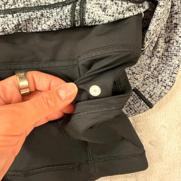 Lululemon Pace Rival Skirt Black White Pixelated Print Athletic Skort Size 6 - Image 6