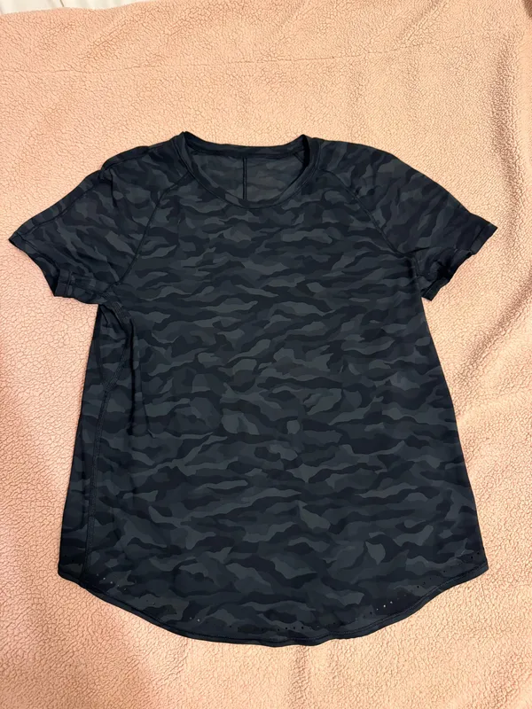 Lululemon T-Shirt - Image 2