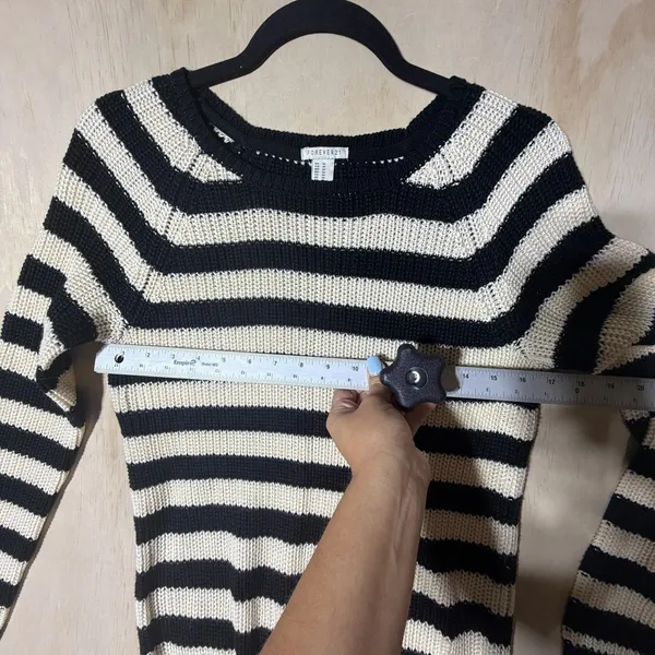 Forever 21 Striped Knit Sweater Black White Crew Neck Long Sleeve Women's M - Image 3