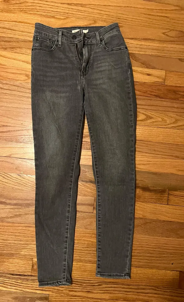 Levi's 721 High-Rise Skinny Jeans Grey - Image 2