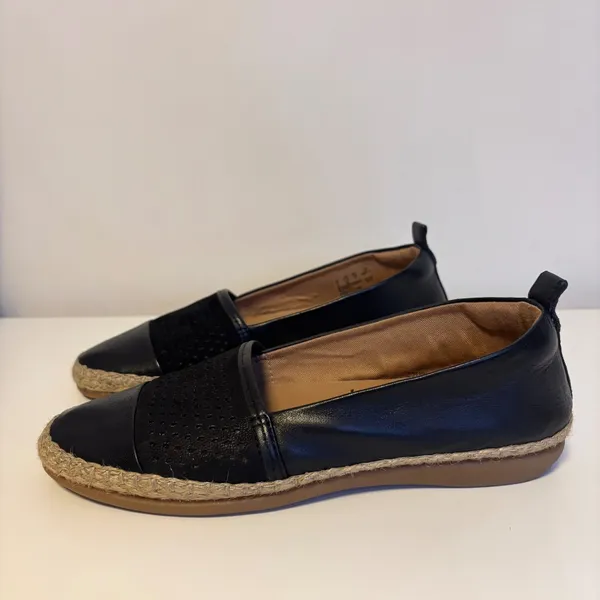 Clarks Artisan Leather Slip On Espadrille Loafer Flats Black Womens Size 7.5 - Image 2