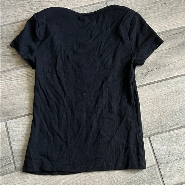 Old Navy Women's Black Short Sleeve Tee - Image 4