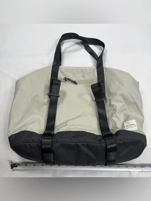 lululemon athletica Light Gray and Black Convertible Nylon Tote - Image 3