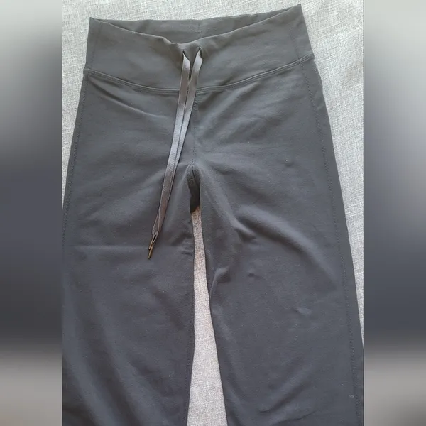 Lululemon capri pants - Image 8