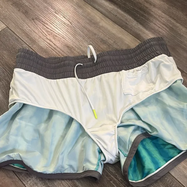 Under Armour shorts blue and green tie dye large - Image 9