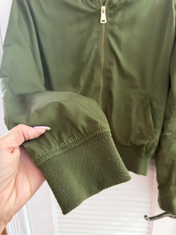 Heart & Hips Women’s Green Bomber Jacket - Image 5