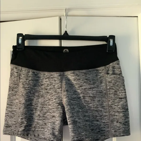 Mono B Womens Space Dye Athletic Workout Shorts Gray‎ Black Size L Side Pockets - Image 2