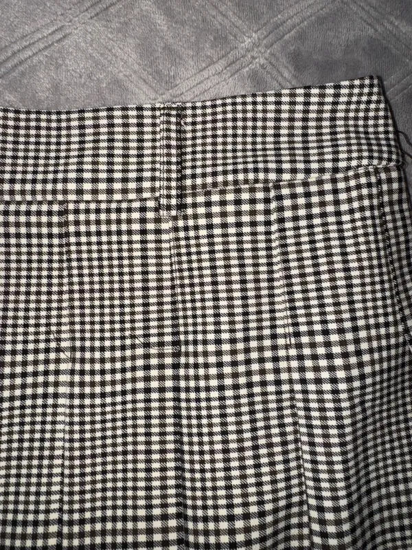Maison D’amelie plaid brown /beige mini skirt size L - Image 5