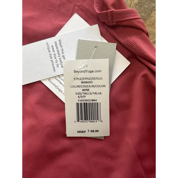 Beyond Yoga Powerbeyond Lite Resilient Tank Wine Size Small - Image 10