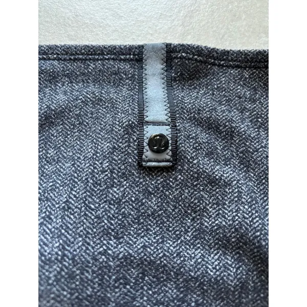 Lululemon Vinyasa Scarf Womens One Size Black Striped Wrap Shrug Hood Travel‎ - Image 3