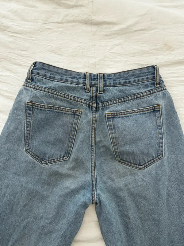 Princess Polly Vintage-Style Boyfriend Jeans in Washed Blue-Gray - Image 5
