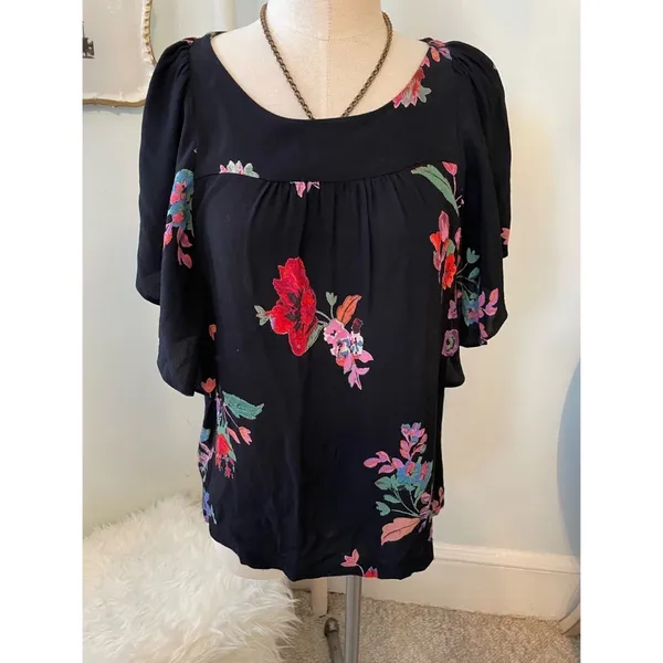 Anthropologie Maeve Prato Flutter Sleeve Black Floral Tunic - Image 3