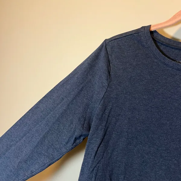 Pact Organic Cotton Long Sleeve Crew Neck Tee Heathered Navy Blue Medium - Image 3