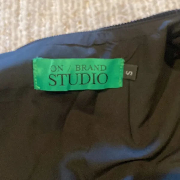 On brand studios black vest - Image 4