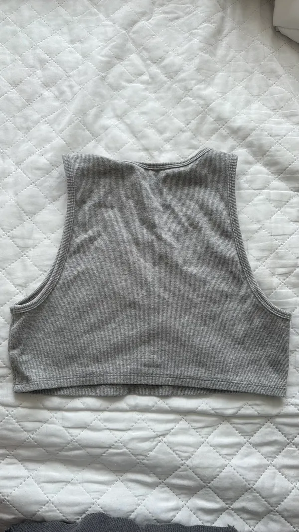 Alo Yoga Crop Top Tank - Image 2
