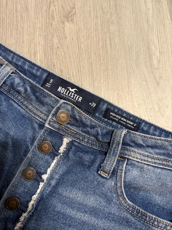 Hollister High-Rise Denim Mom Shorts - Image 3