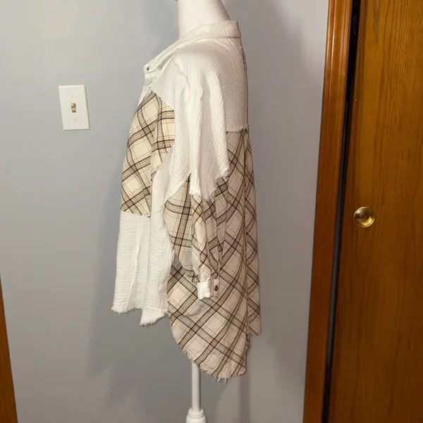 POL Plaid Button-Up Top Raw Hem gauzy‎ oversized Patchwork Shirt Small - Image 3