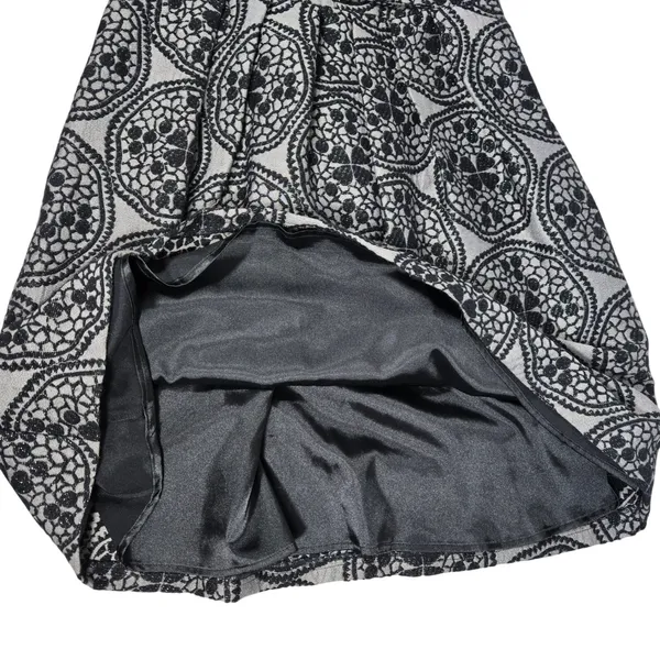 Eva Franco Silver Black‎ Metallic Medallion Brocade Fit Flare Dress Size 8 - Image 8