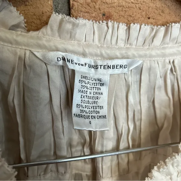 Diane Von Fustenberg Ruffle Pleated Cottagecore Cream Puff Sleeve Blouse Size 0 - Image 3